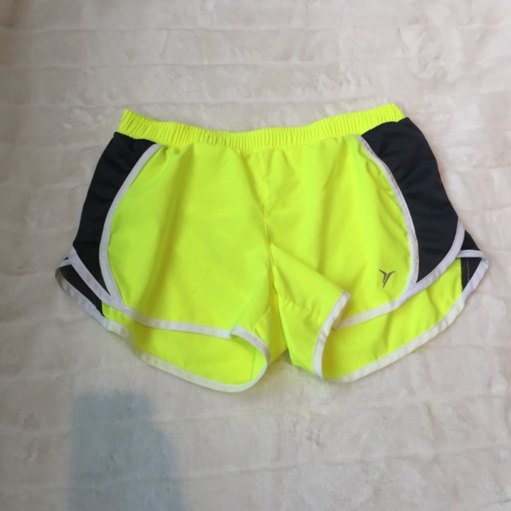 NWOT Old Navy Active Shorts